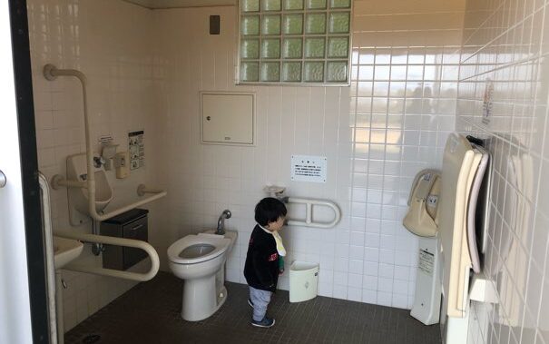 錦江湾公園のトイレ